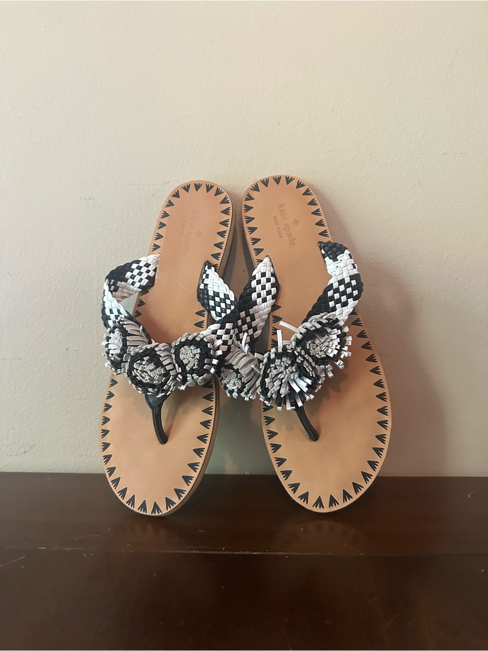 Kate Spade Idette Leather Fringe Flip Flop Thong Sandals Black/White, Sz 10